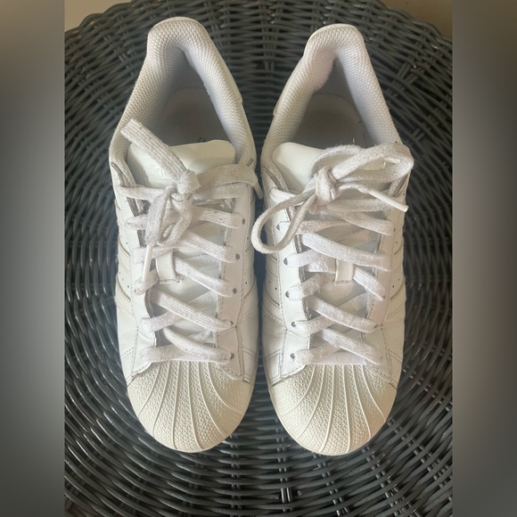 Adidas Superstars - Picture 5 of 7